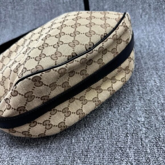 Gucci GG Leather Shoulder Bag 450-033025 - Picture 12 of 15